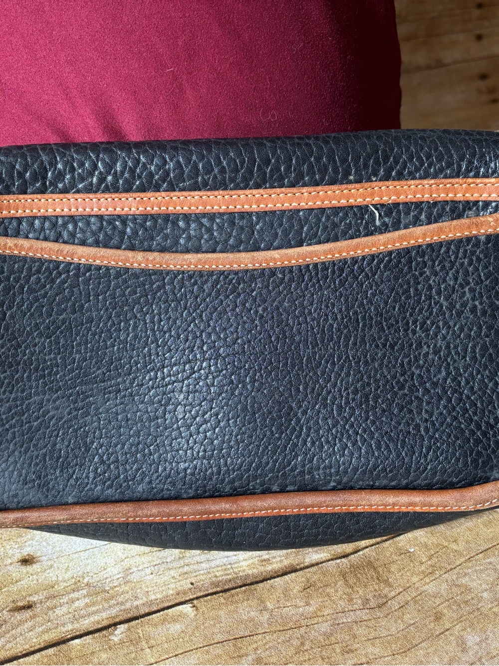 Vintage Dooney & Bourke crossbody bag - Picture 5 of 11